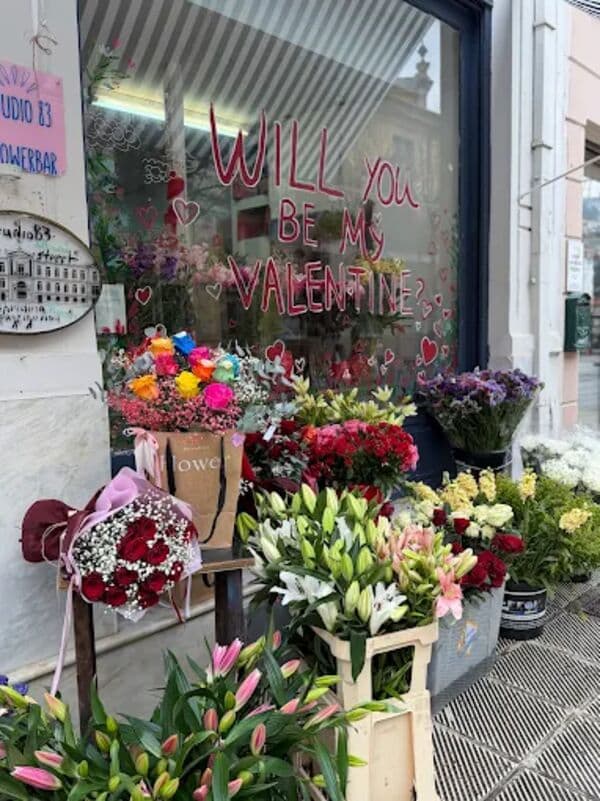 Studio 83 Flowerbar